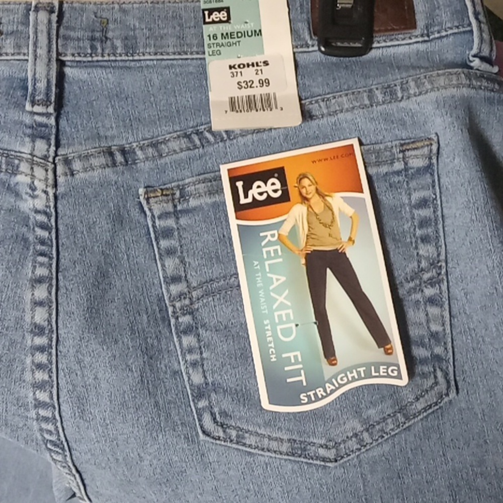 Lee Relaxed Fit Jeans NWT - Picture 4 of 6